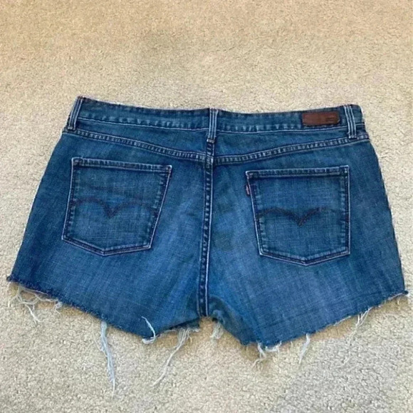 Levi’s jean shorts in size 16R - Picture 3 of 5